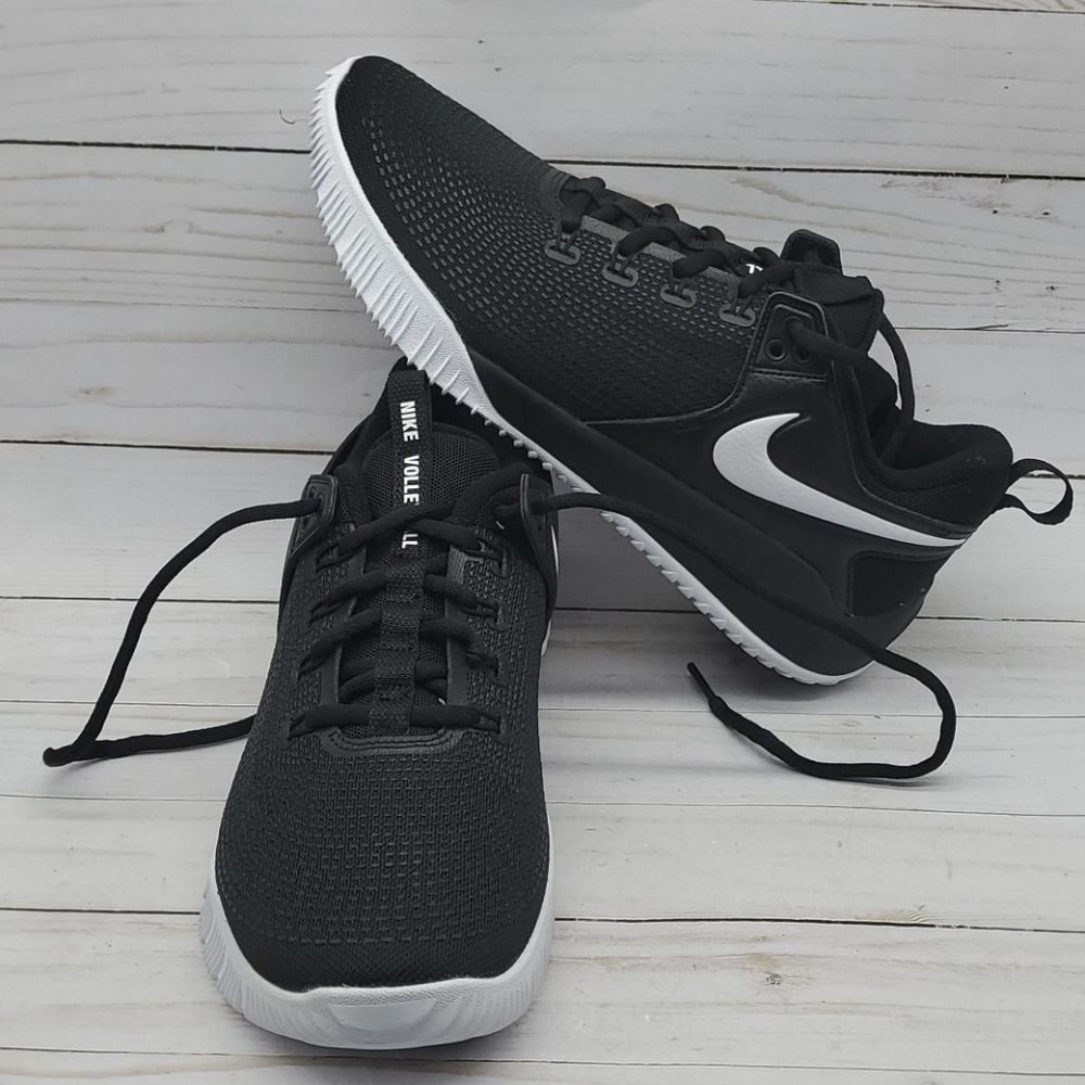 Nike Black and White Athletic Shoes